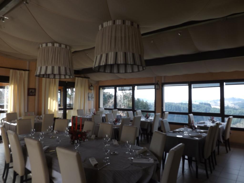 Hotel Logis Le Saint Cyr Montmelard Exteriér fotografie