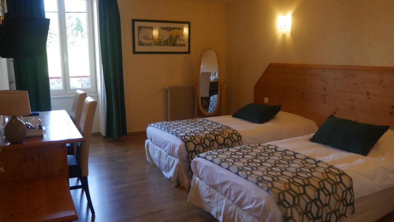 Hotel Logis Le Saint Cyr Montmelard Exteriér fotografie