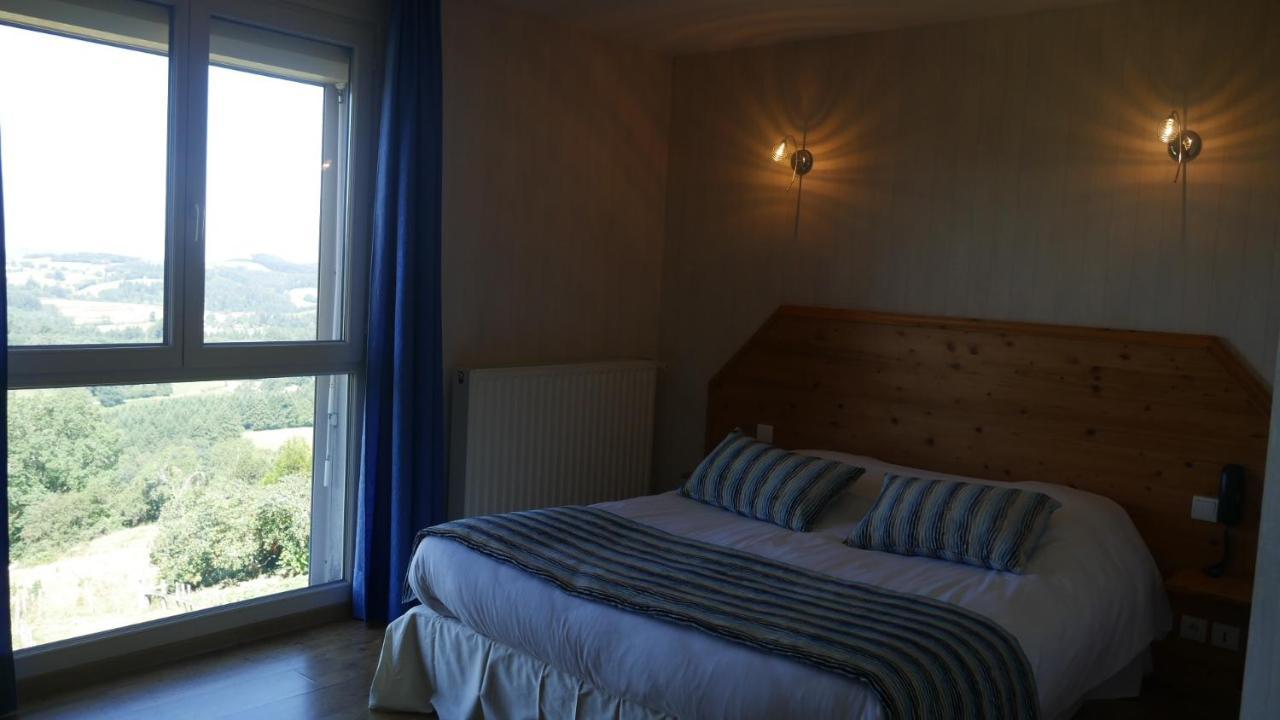 Hotel Logis Le Saint Cyr Montmelard Exteriér fotografie